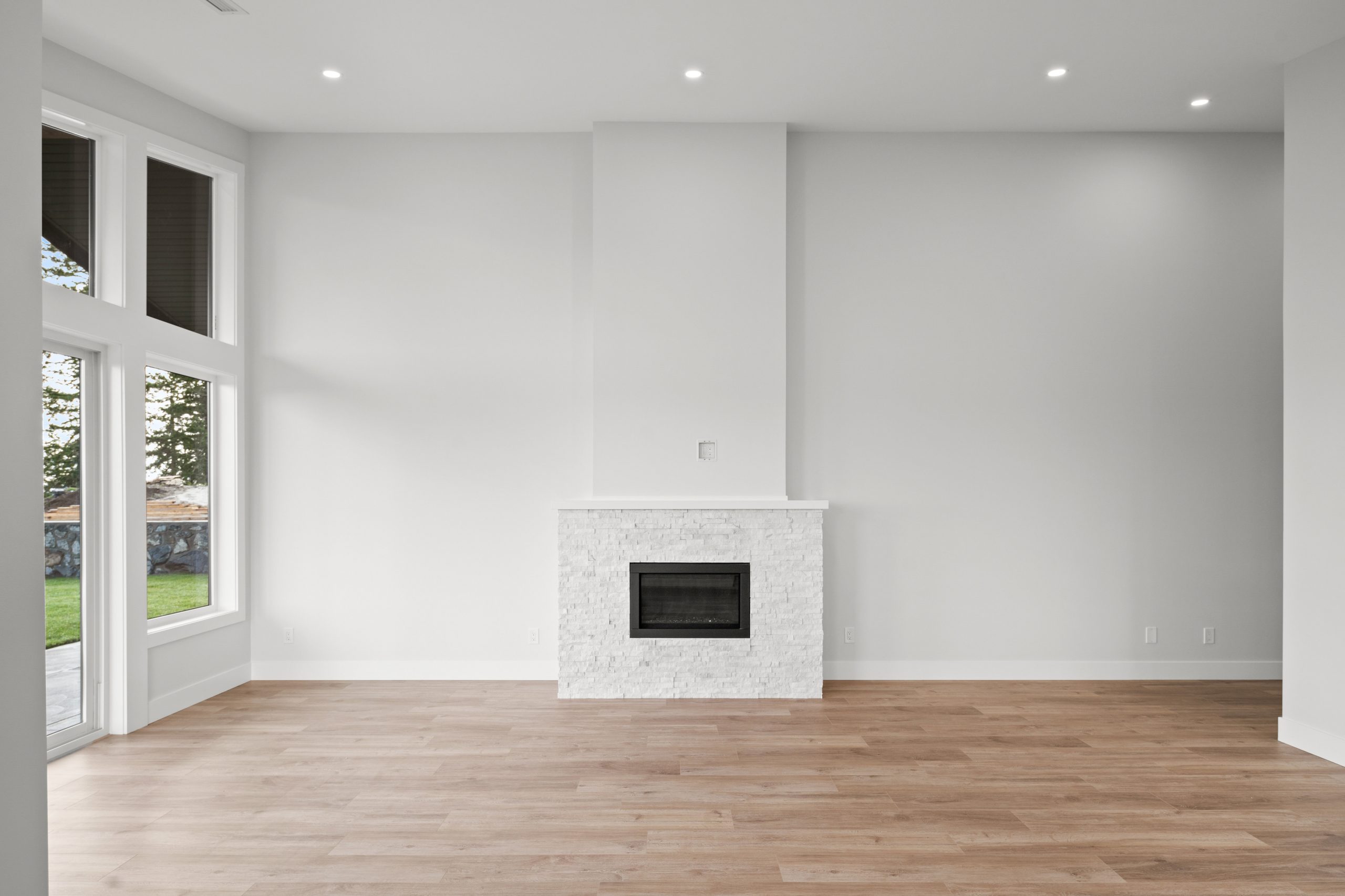 7009-clarksonpl-livingroom1
